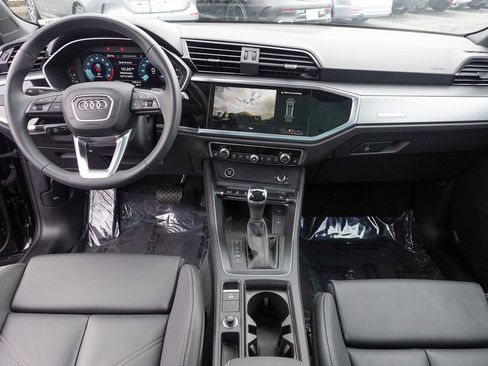 Used 2025 Audi Q3 2.0T Premium image 28