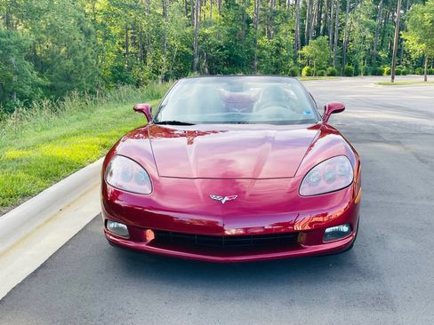Used 2006 Chevrolet Corvette Convertible w/ Preferred Equipment Group RWD image 20