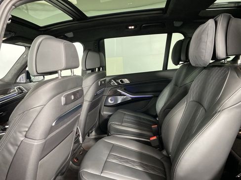 Certified 2025 BMW X7 M60i image 26