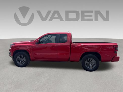 Used 2025 Nissan Frontier SV RWD image 16