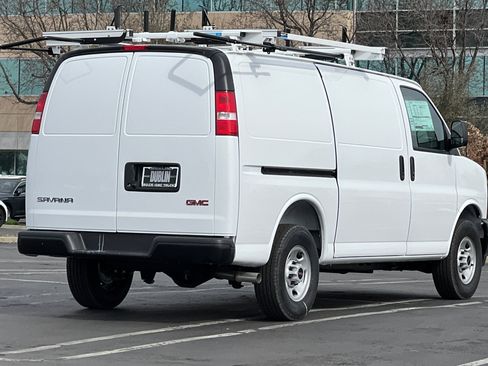 New 2025 GMC Savana 2500 Work Van w/ Driver Convenience Package image 4