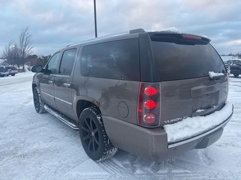 Used 2013 GMC Yukon XL Denali image 26