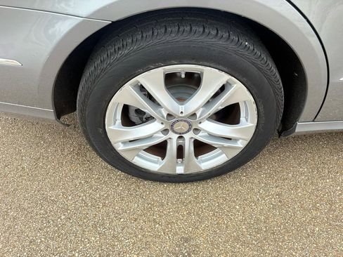 Used 2011 Mercedes-Benz E 350 Sedan image 27