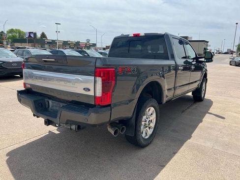 Used 2018 Ford F250 Platinum w/ Platinum Ultimate Package AWD/4WD image 6