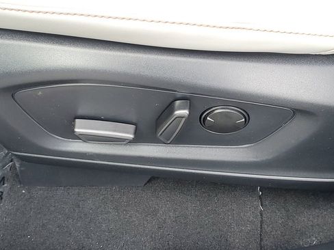 New 2026 Ford Explorer Active w/ Active Comfort Package image 8