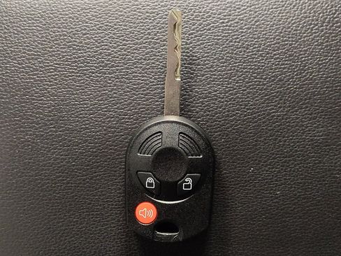 Used 2018 Ford Escape SE FWD image 32