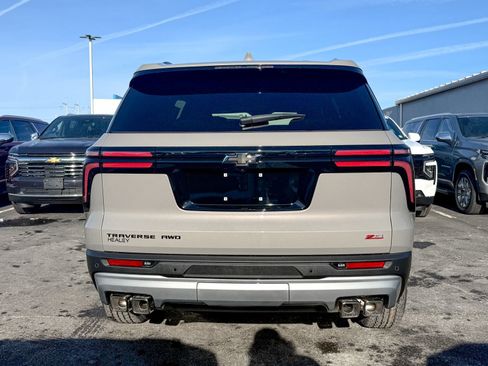 New 2026 Chevrolet Traverse Z71 w/ LPO, Floor Liner Package image 6