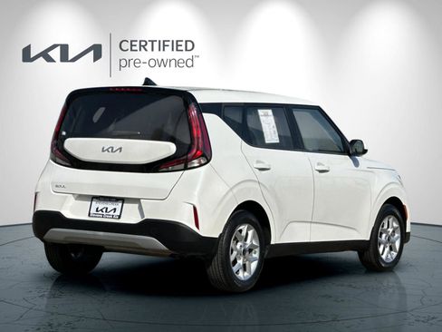 Certified 2023 Kia Soul LX w/ LX Technology Package image 4