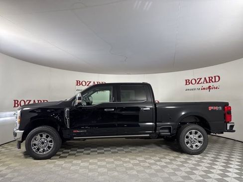 New 2026 Ford F250 Lariat w/ Lariat Ultimate Package image 4