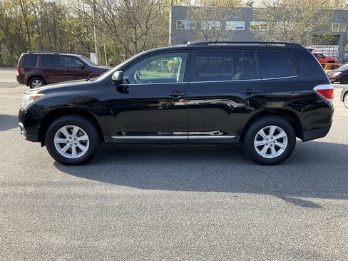 Used 2013 Toyota Highlander Plus AWD/4WD image 8