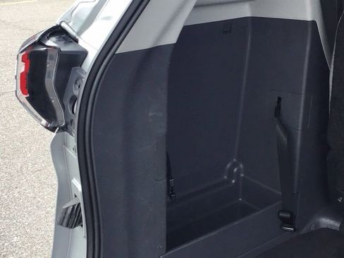 Used 2024 Toyota Sienna LE image 9