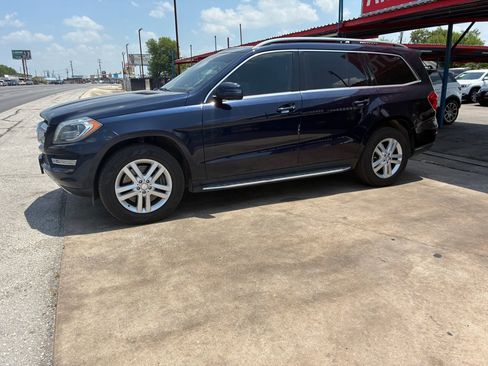 Used 2013 Mercedes-Benz GL 450 4MATIC image 2