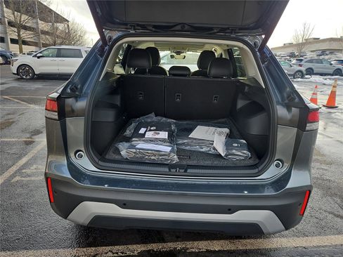 New 2026 Volkswagen Tiguan SE image 5