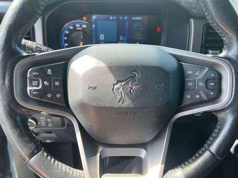 Used 2021 Ford Bronco Outer Banks w/ Sasquatch Package image 9