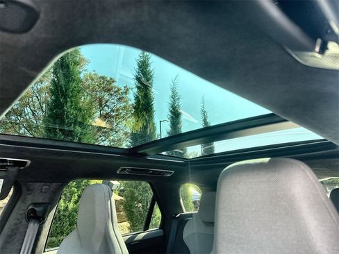 Used 2025 Land Rover Range Rover Sport SV Edition Two image 18