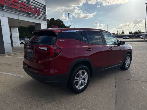 Used 2022 GMC Terrain SLE FWD image 21
