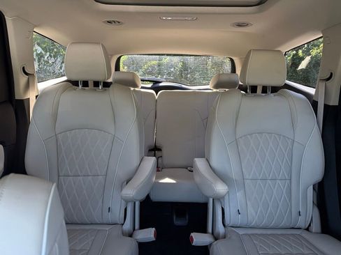 Used 2023 Buick Enclave Avenir w/ Avenir Technology Package image 60