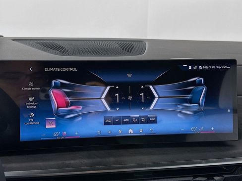 Used 2026 BMW X5 xDrive50e w/ Premium Package image 19