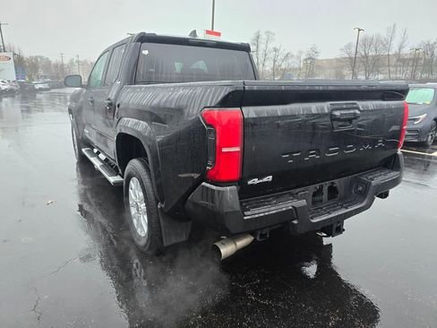 Used 2024 Toyota Tacoma SR5 AWD/4WD image 5