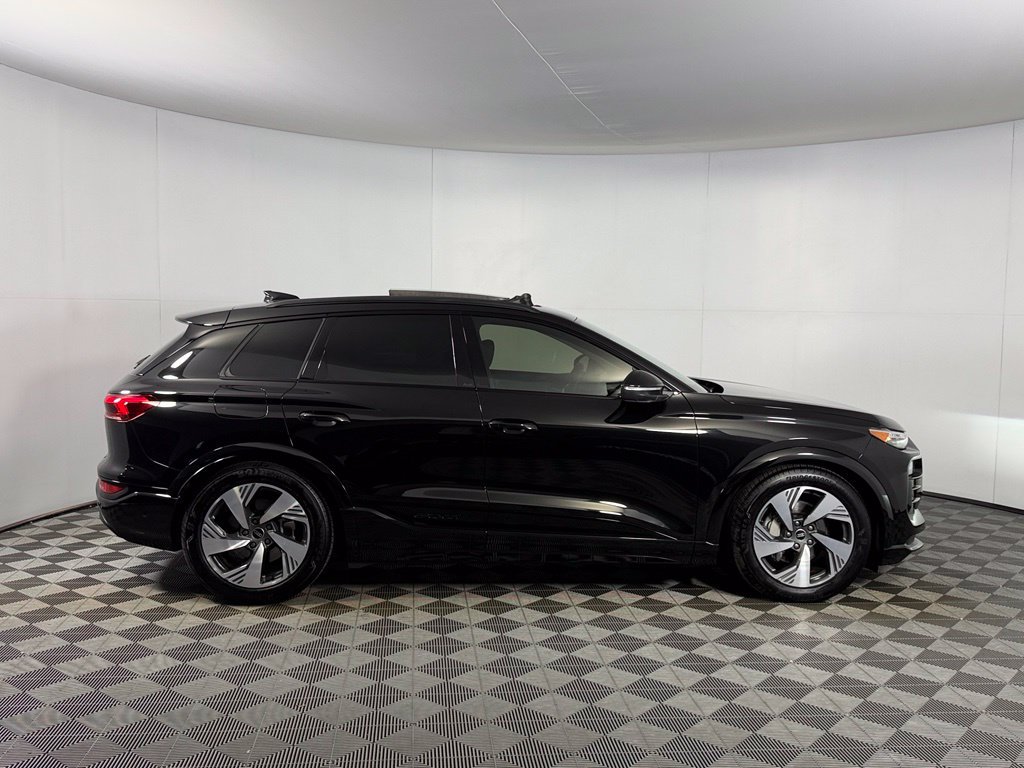 Used 2025 Audi Q6 e-tron Prestige w/ 20" Wheel Package AWD/4WD image 7
