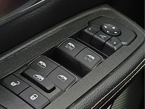 Used 2025 RAM 1500 Laramie w/ Night Edition AWD/4WD image 16