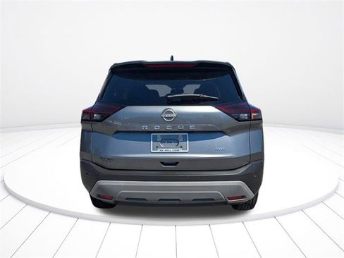 Used 2023 Nissan Rogue S image 11