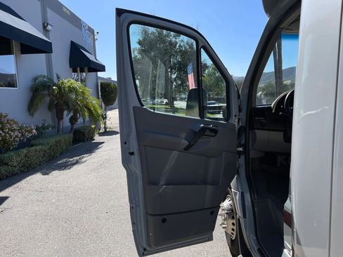 Used 2013 Mercedes-Benz Sprinter 3500 image 15
