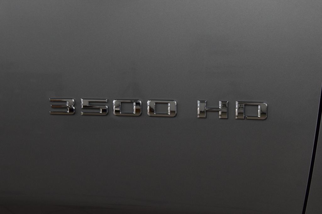 Used 2025 Chevrolet Silverado 3500 LTZ w/ LTZ Premium Package AWD/4WD image 18