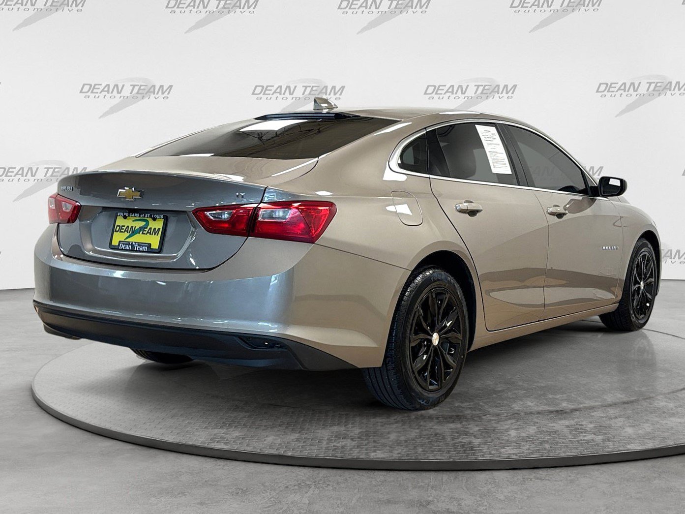 Used 2023 Chevrolet Malibu LT FWD image 4