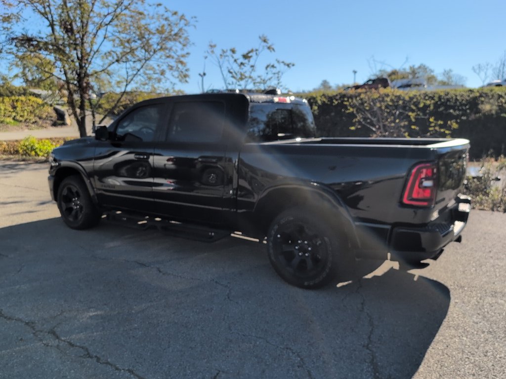 Used 2025 RAM 1500 Big Horn AWD/4WD image 4