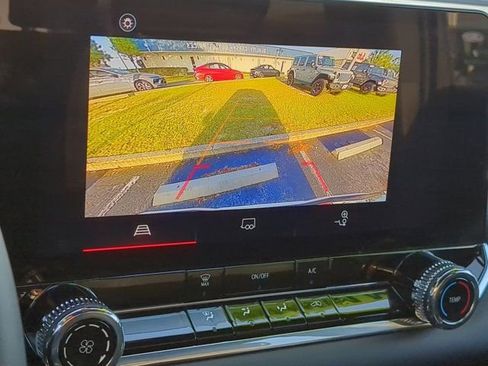 Used 2024 GMC Canyon Elevation image 19