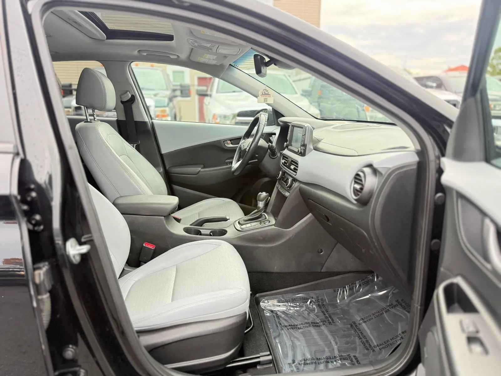 Used 2019 Hyundai Kona Limited AWD/4WD image 13