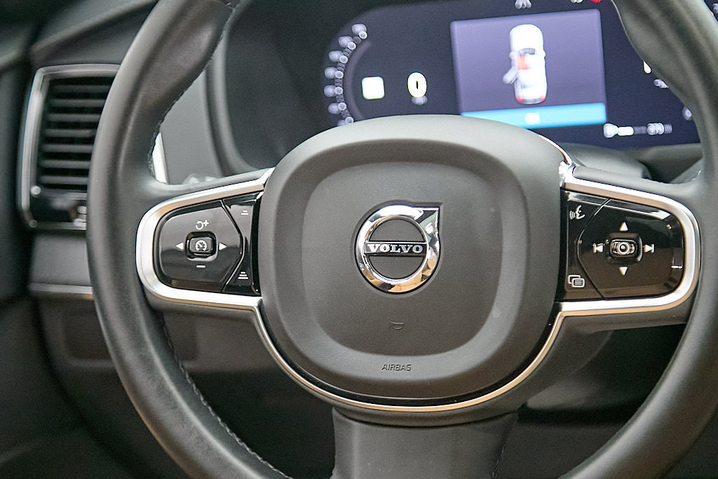 Certified 2023 Volvo XC90 B6 Ultimate w/ Protection Package Premier AWD/4WD image 31