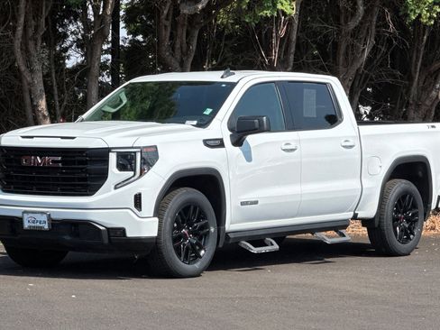 Used 2023 GMC Sierra 1500 Elevation image 8