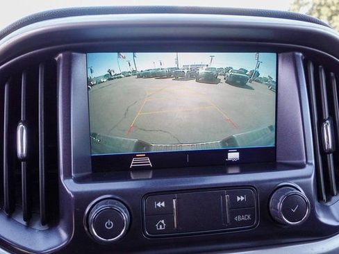 Used 2022 Chevrolet Colorado LT w/ Safety Package image 24