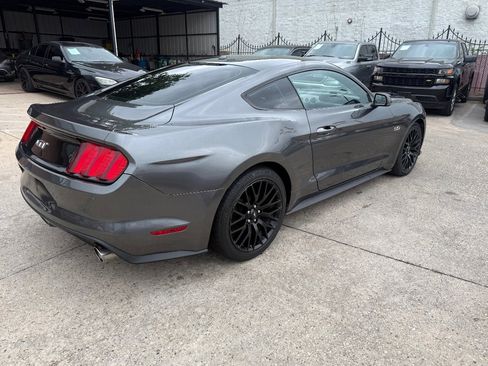 Used 2017 Ford Mustang GT Premium w/ GT Performance Package RWD image 7