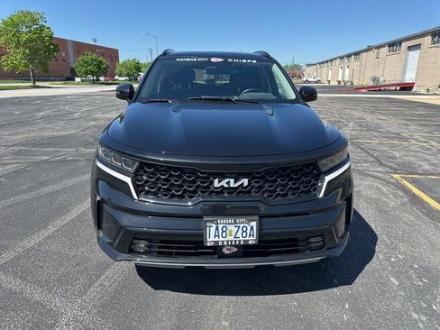 Used 2022 Kia Sorento SX image 2