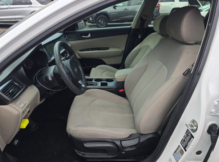 Used 2018 Kia Optima LX w/ 17" Alloy Wheels Package FWD image 7