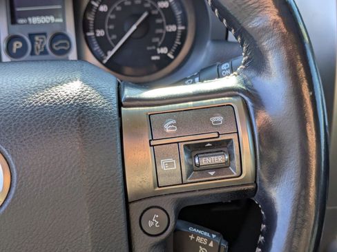 Used 2016 Lexus GX 460 image 18