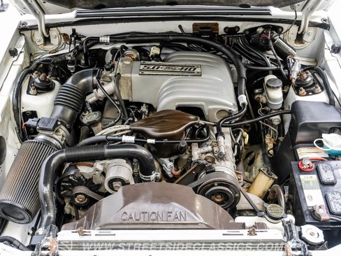 Used 1990 Ford Mustang LX image 3