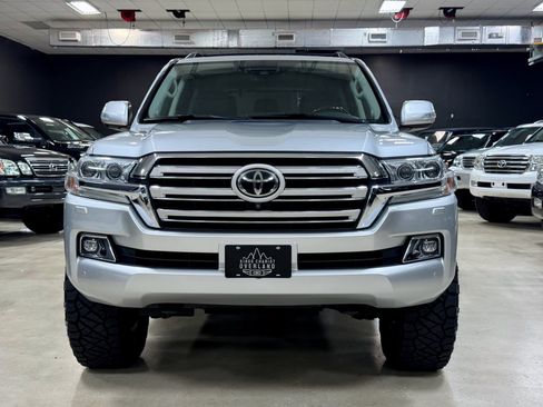 Used 2016 Toyota Land Cruiser AWD/4WD image 5