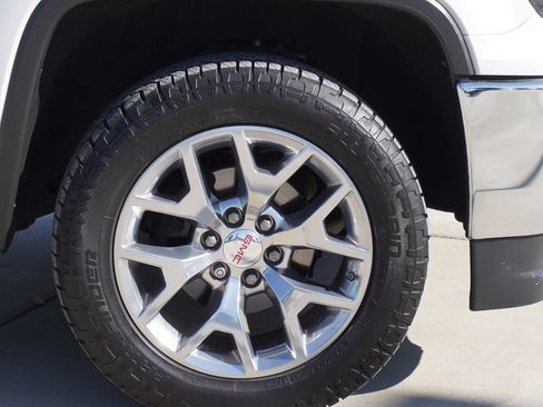 Used 2018 GMC Sierra 1500 SLT w/ Texas SLT Premium Package AWD/4WD image 10