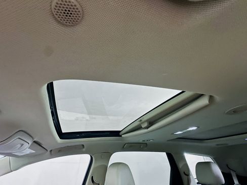 Used 2019 Buick Enclave Essence image 26