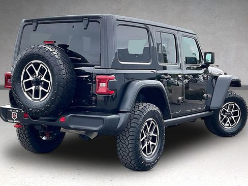Used 2025 Jeep Wrangler Unlimited Rubicon AWD/4WD image 32