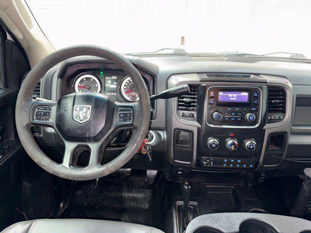 Used 2018 RAM 3500 Tradesman w/ Chrome Appearance Group AWD/4WD image 17