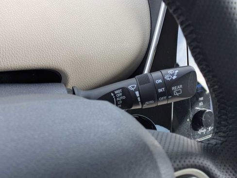 Used 2016 Toyota Prius Four image 26