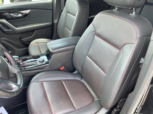 Used 2025 Chevrolet Blazer RS w/ Enhanced Convenience Package AWD/4WD image 12