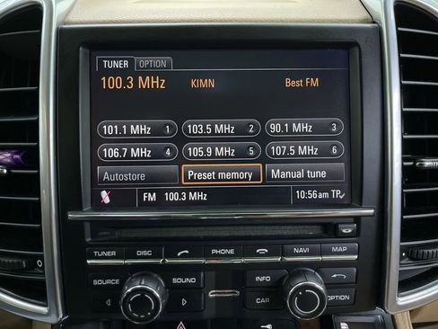 Used 2011 Porsche Cayenne S image 21