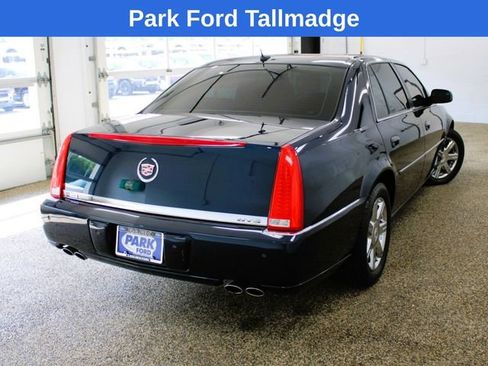 Used 2007 Cadillac DTS Luxury I w/ Sun And Sound Package FWD image 6