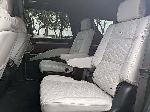 Used 2026 Cadillac Escalade Platinum Sport w/ LPO, ONYX Package AWD/4WD image 13